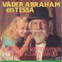 Vader-Abraham-en-Tessa-Zorg-dat-je-met-kerstmis-nooit-alleen-bent-Ring-Ring-Ring